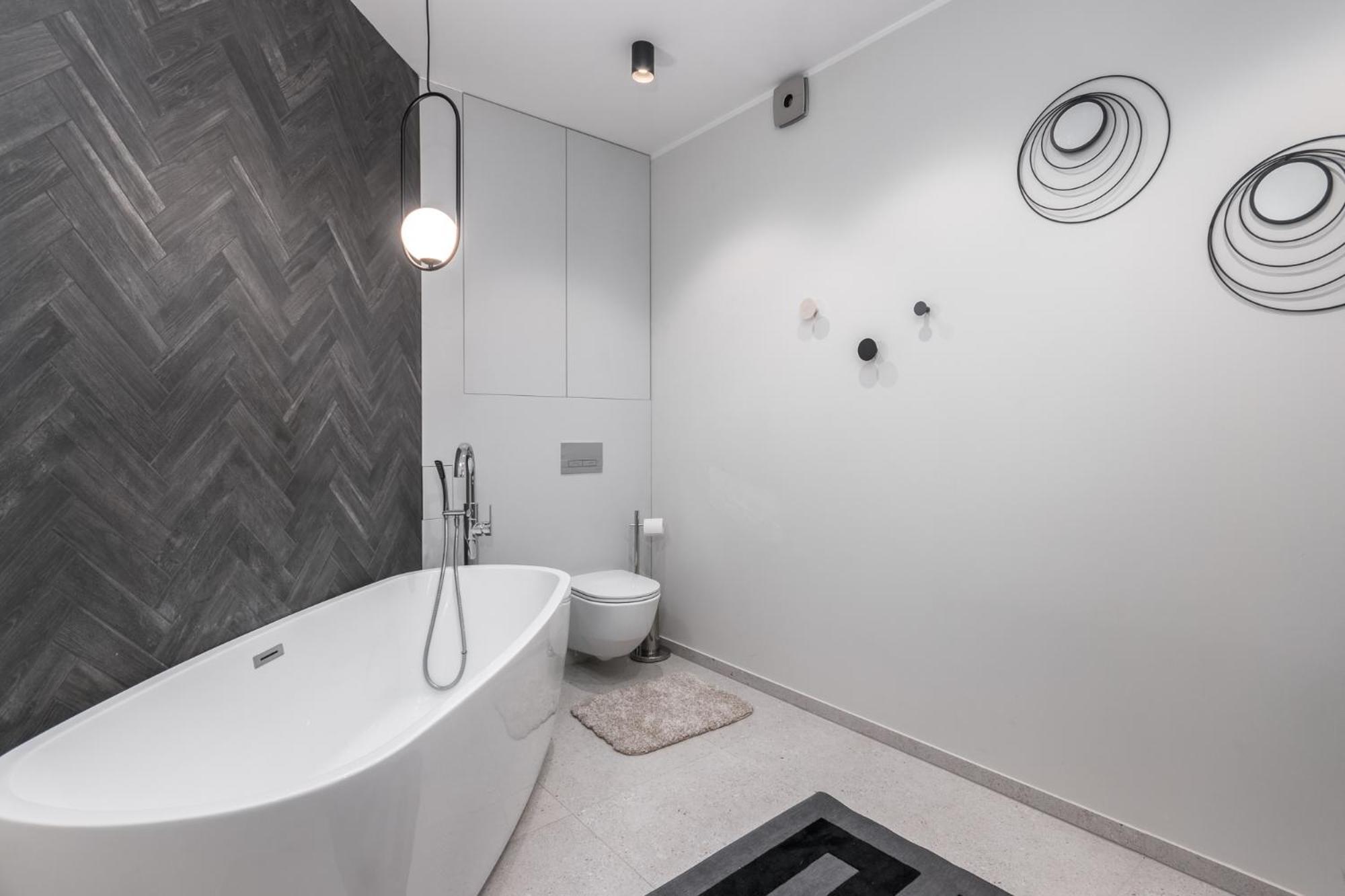 Terrific First-class In Town Center Apartament